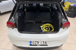 valkoinen Volkswagen ID.3 2023 kuva 16.