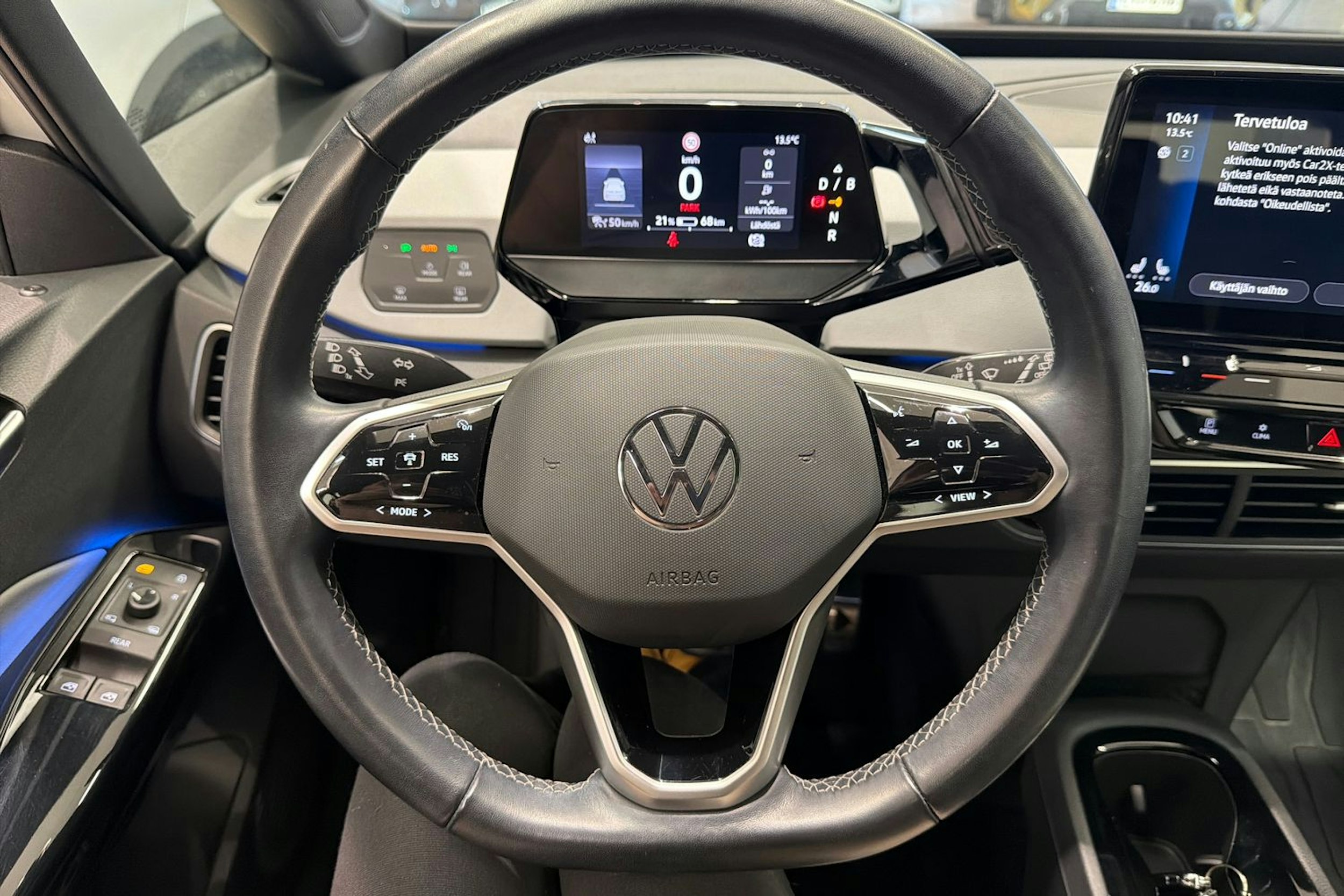 valkoinen Volkswagen ID.3 2023 kuva 18.