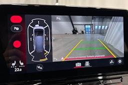 valkoinen Volkswagen ID.3 2023 kuva 22.