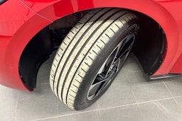 punainen Volkswagen ID.3 2023 kuva 12.