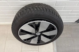 vihreä Volkswagen ID.3 2023 kuva 10.