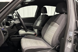 harmaa Volkswagen ID.3 2023 kuva 15.