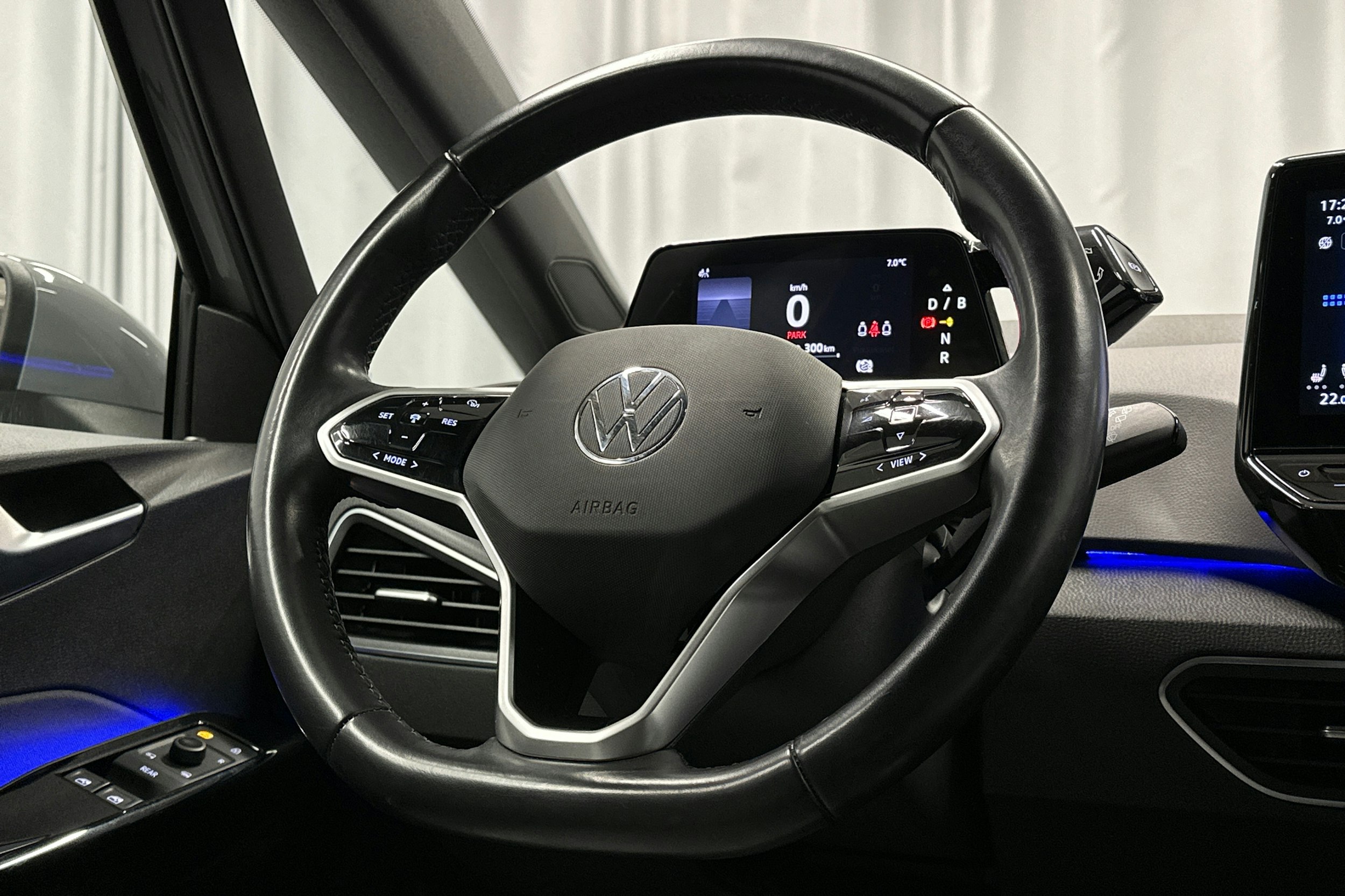 harmaa Volkswagen ID.3 2023 kuva 16.