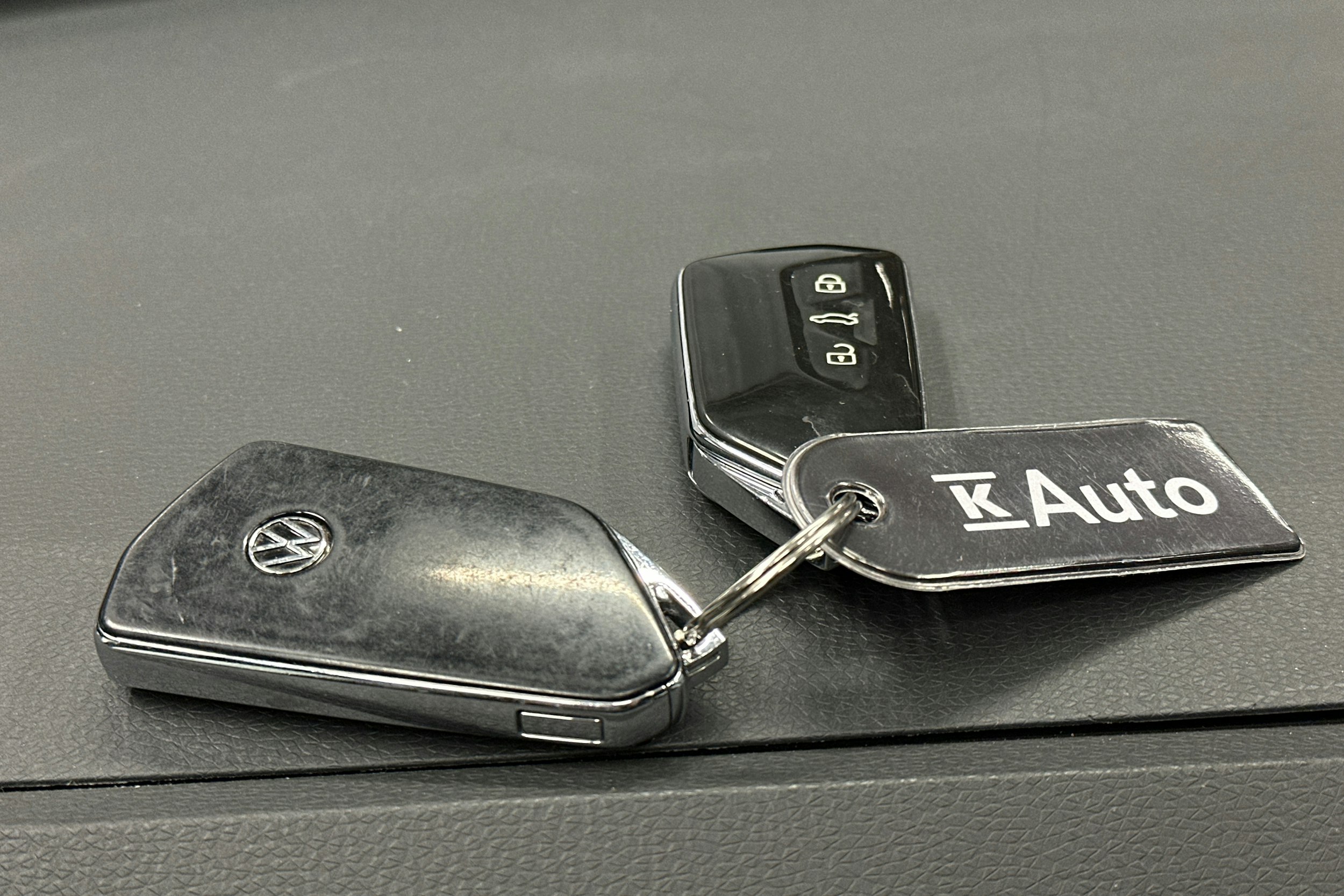 harmaa Volkswagen ID.3 2023 kuva 27.