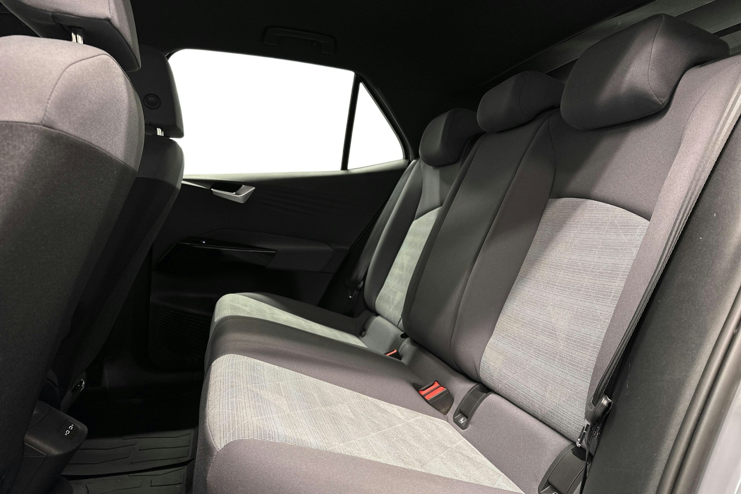 harmaa Volkswagen ID.3 2023 kuva 10.