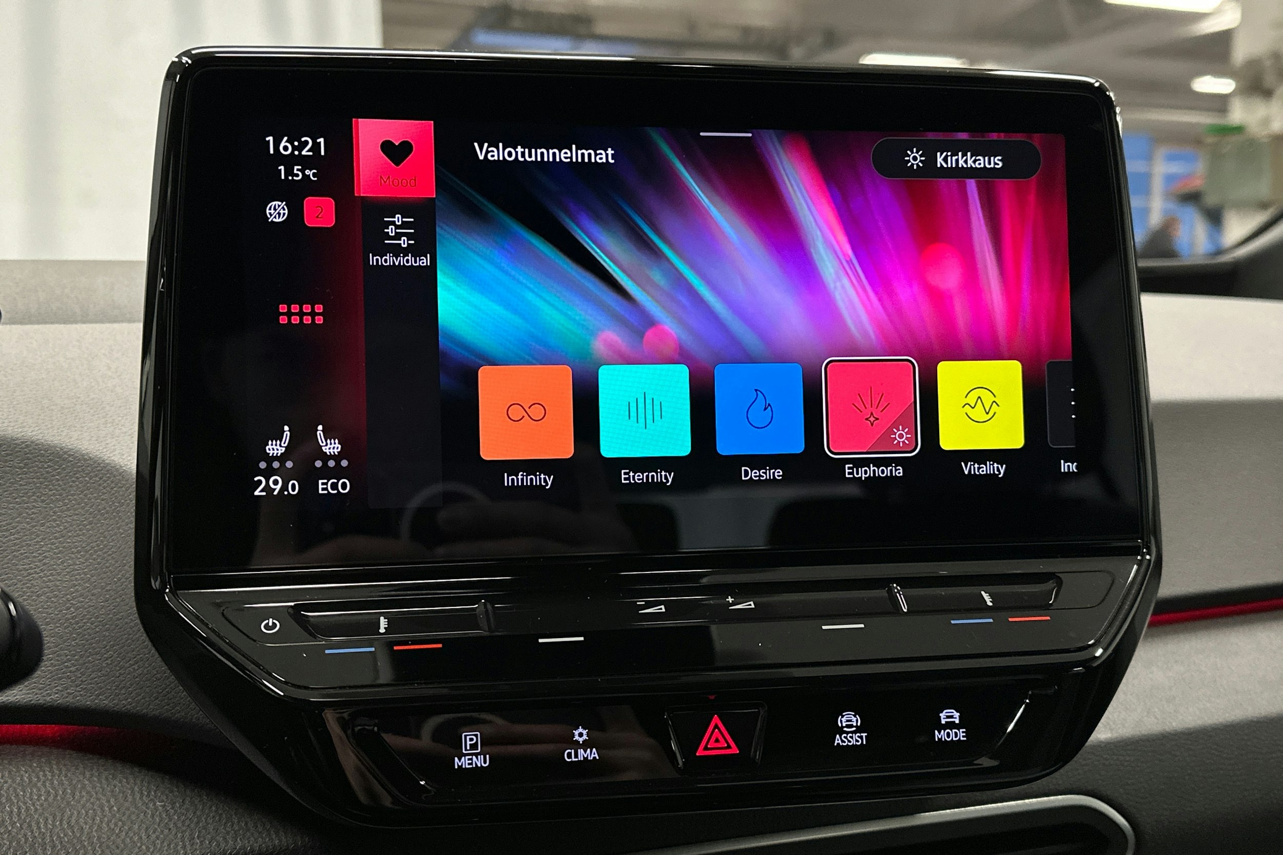 harmaa Volkswagen ID.3 2023 kuva 22.