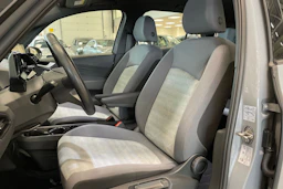 harmaa Volkswagen ID.3 2023 kuva 11.