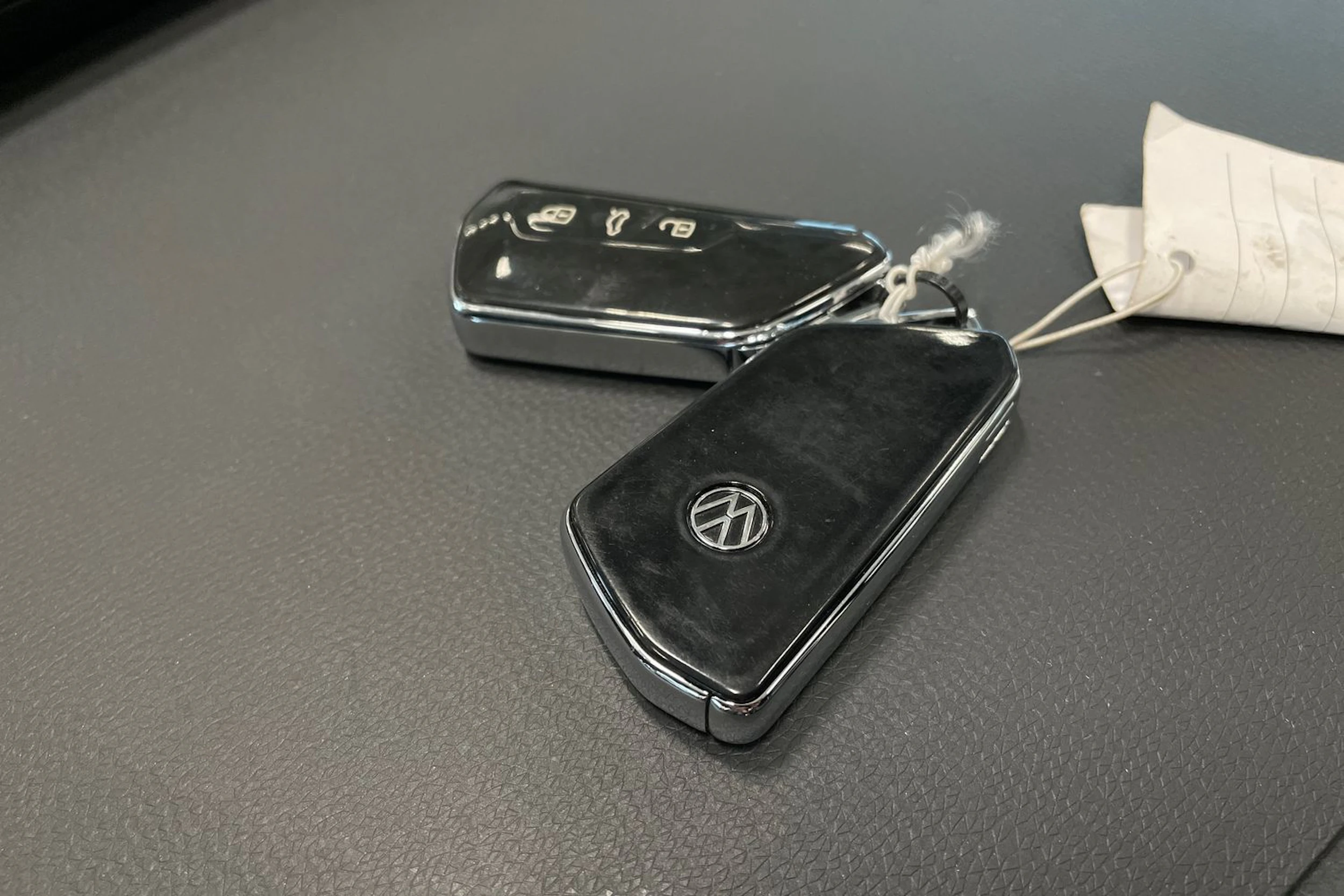 harmaa Volkswagen ID.3 2023 kuva 30.
