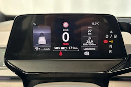 valkoinen Volkswagen ID.3 2023 kuva 15.