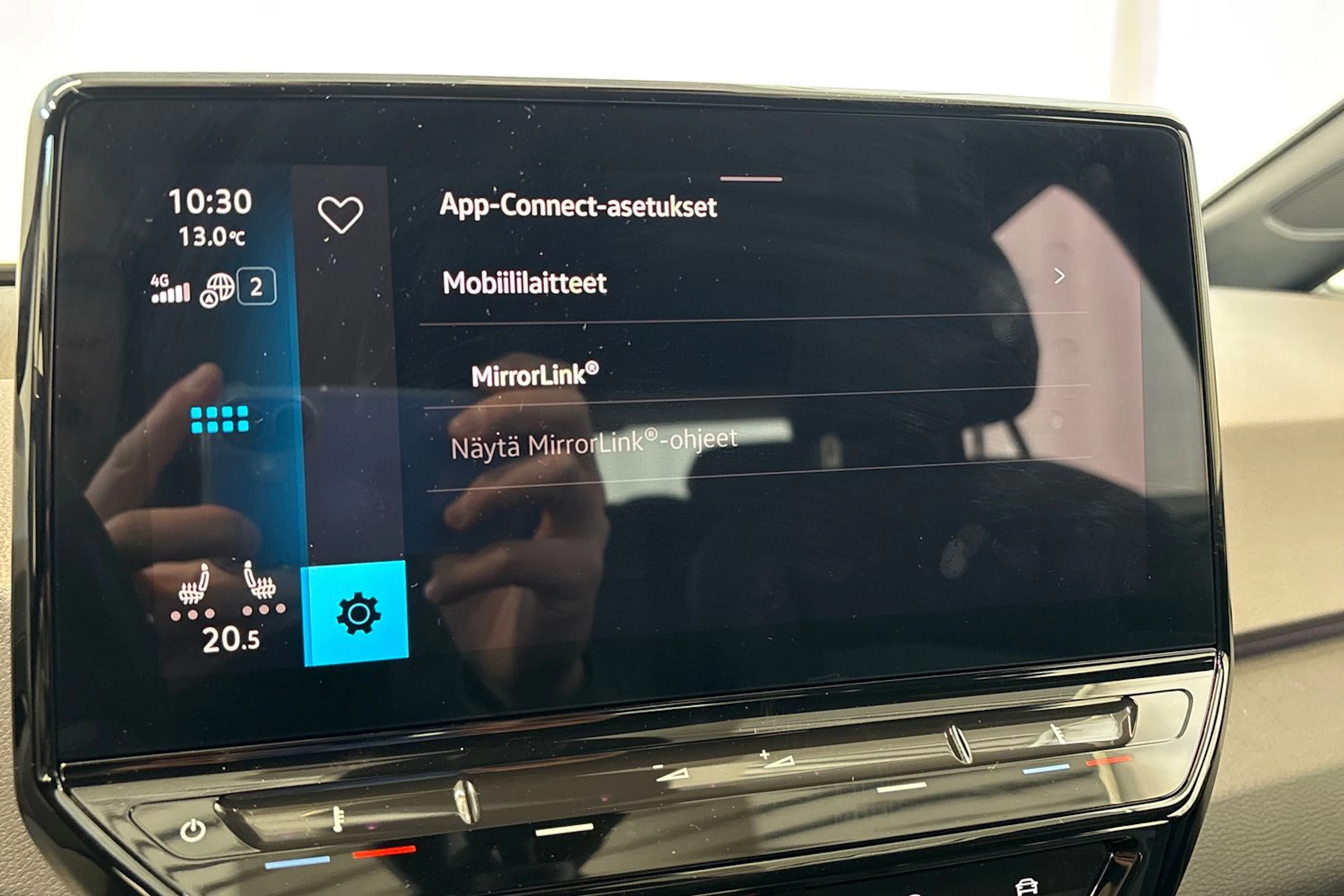 valkoinen Volkswagen ID.3 2023 kuva 18.