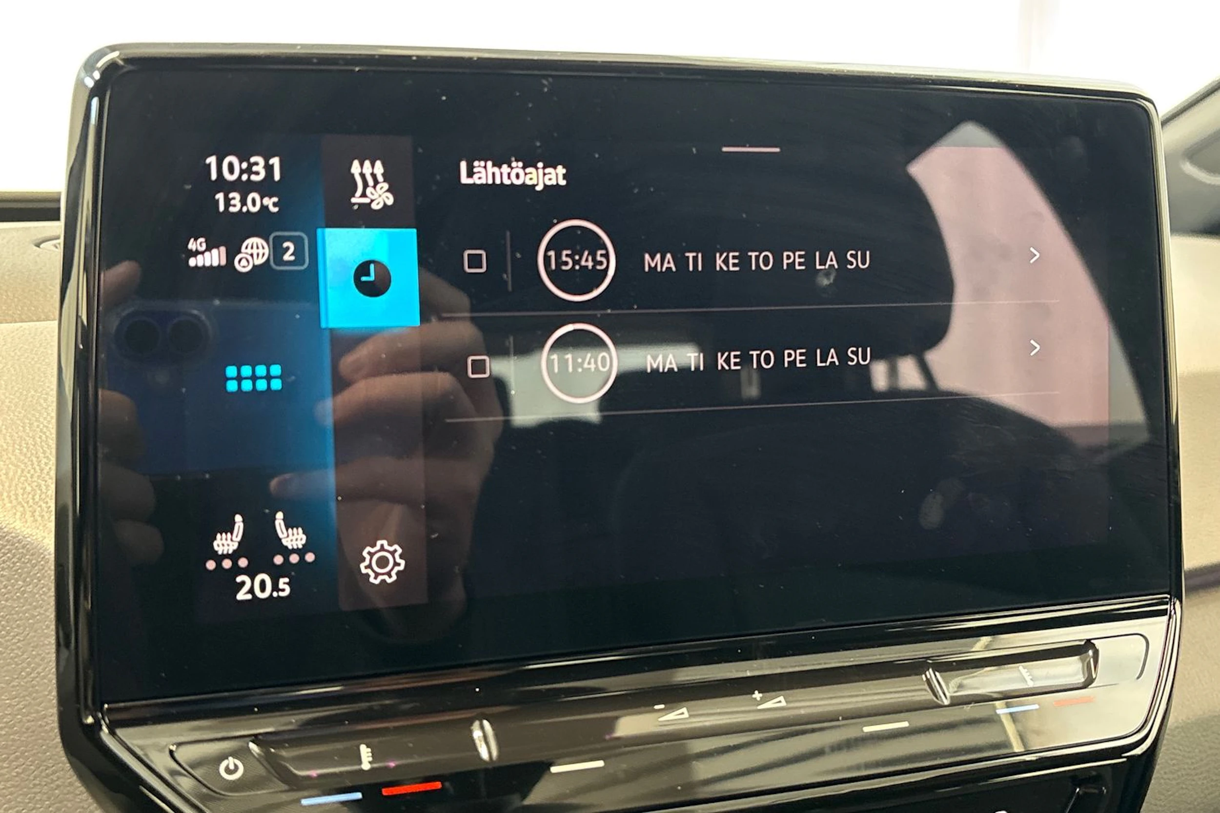 valkoinen Volkswagen ID.3 2023 kuva 19.