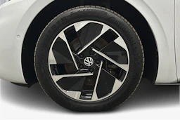 valkoinen Volkswagen ID.3 2023 kuva 12.