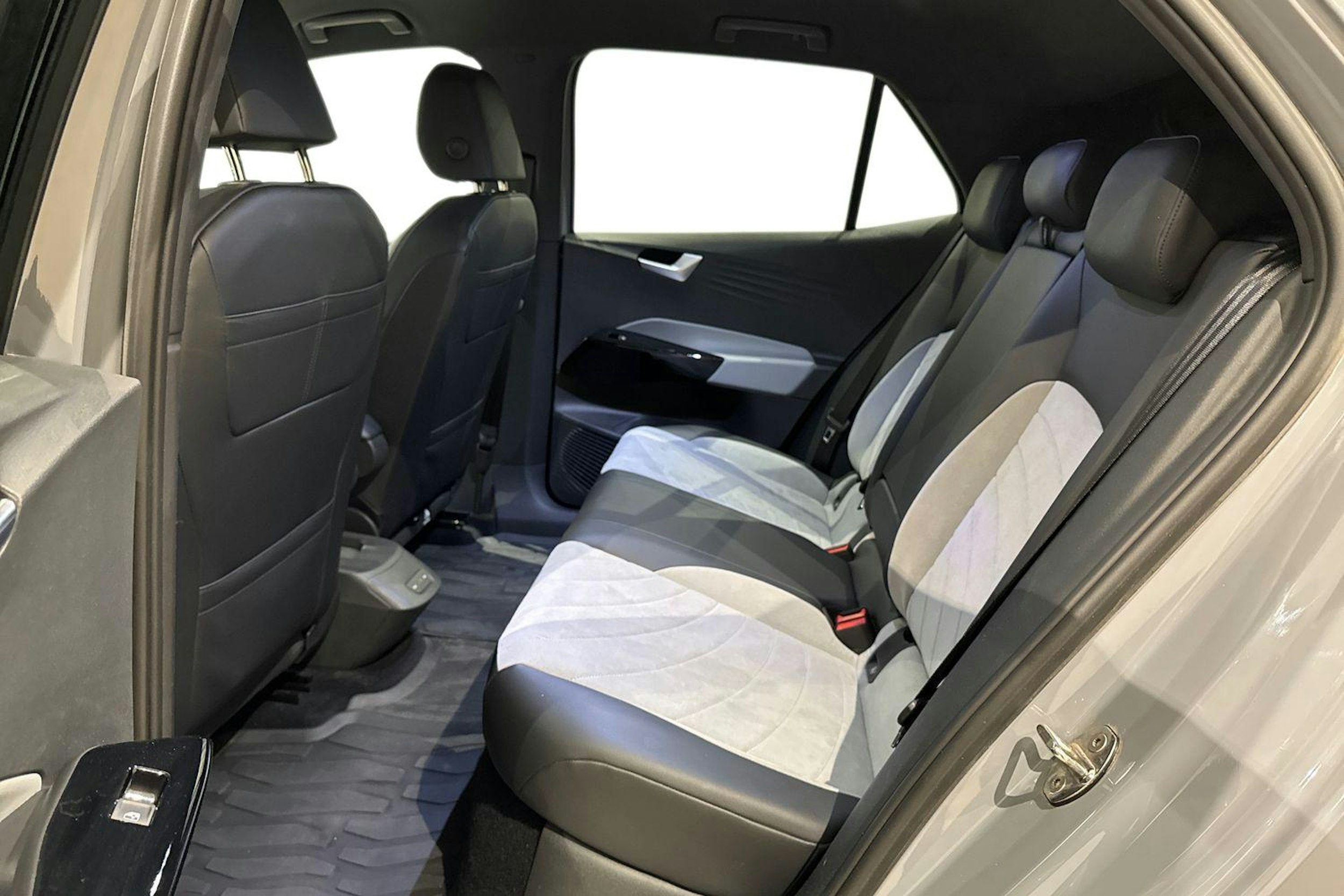 harmaa Volkswagen ID.3 2023 kuva 8.