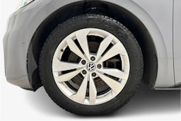 harmaa Volkswagen ID.3 2023 kuva 9.