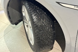 harmaa Volkswagen ID.3 2023 kuva 10.