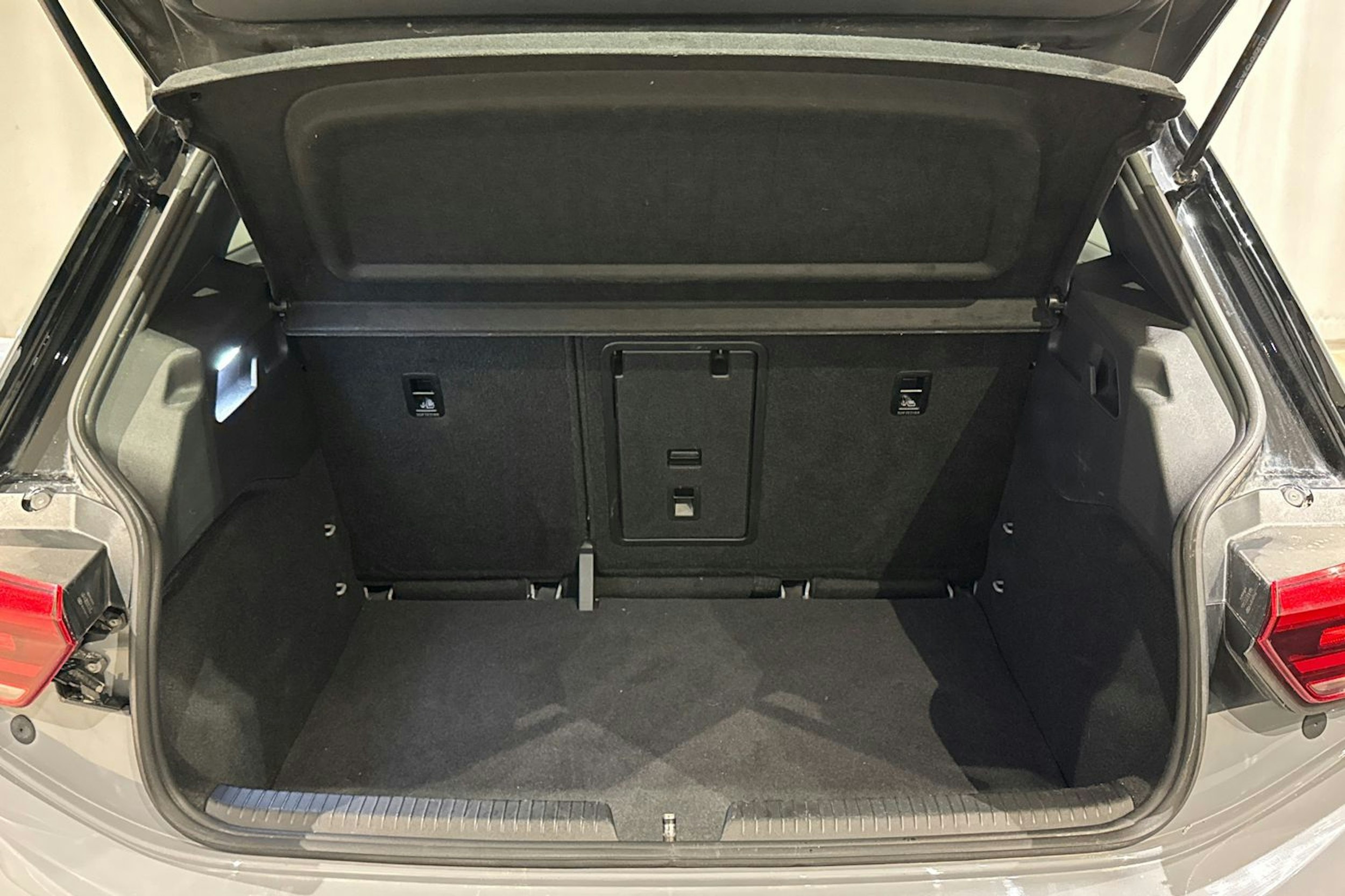 harmaa Volkswagen ID.3 2023 kuva 12.