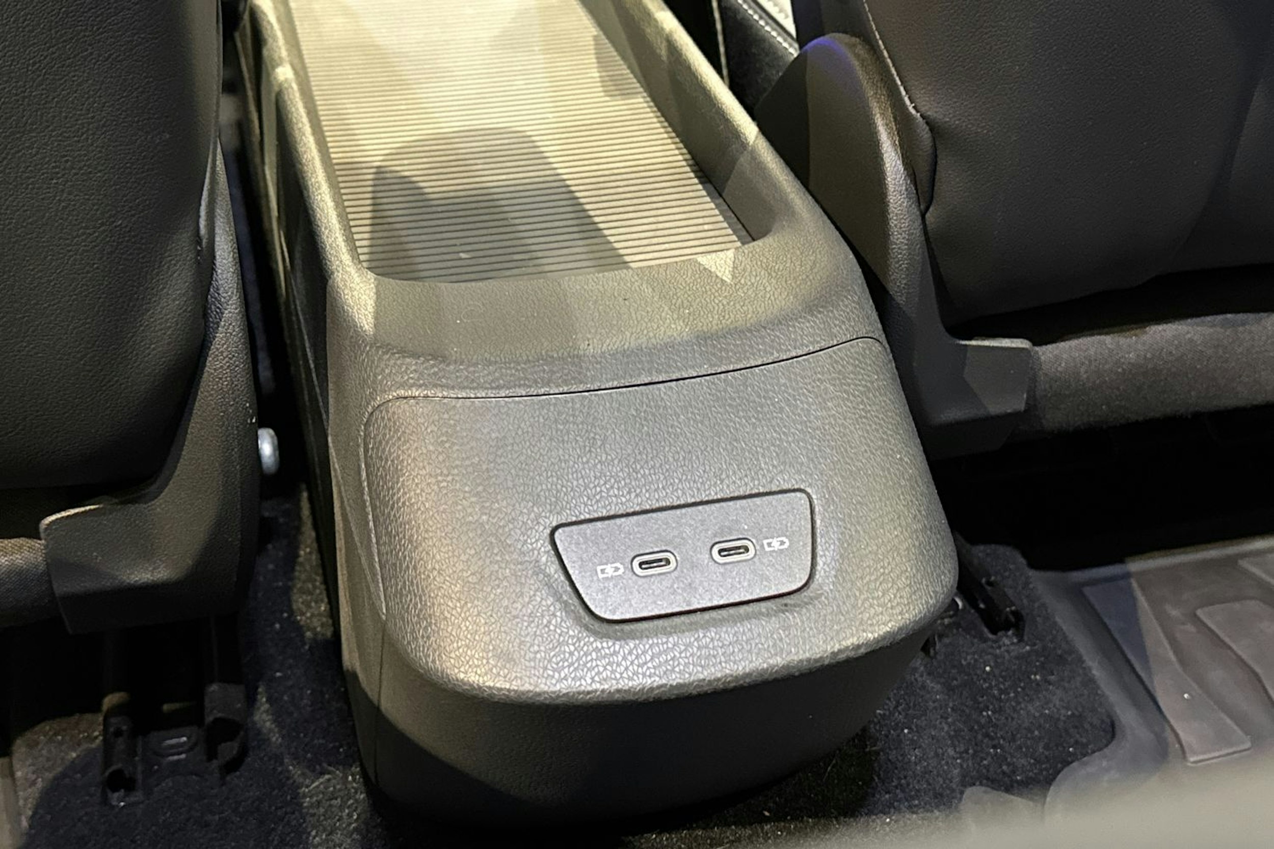 harmaa Volkswagen ID.3 2023 kuva 13.