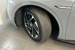 harmaa Volkswagen ID.3 2023 kuva 24.