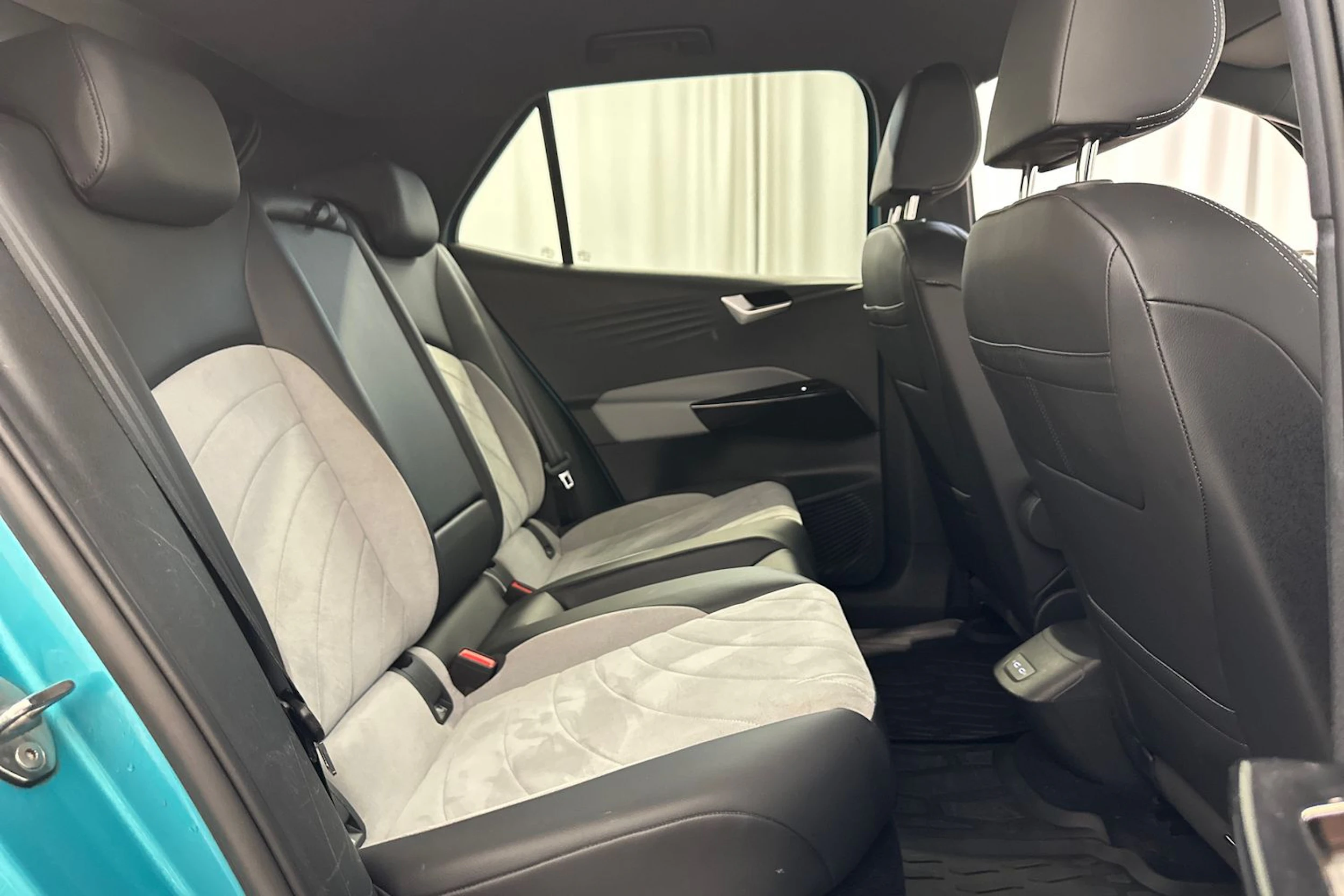sininen Volkswagen ID.3 2023 kuva 10.