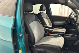 sininen Volkswagen ID.3 2023 kuva 11.