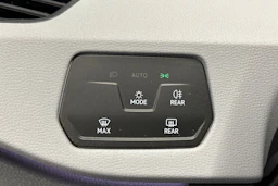 sininen Volkswagen ID.3 2023 kuva 15.