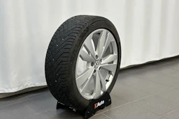 sininen Volkswagen ID.3 2023 kuva 26.