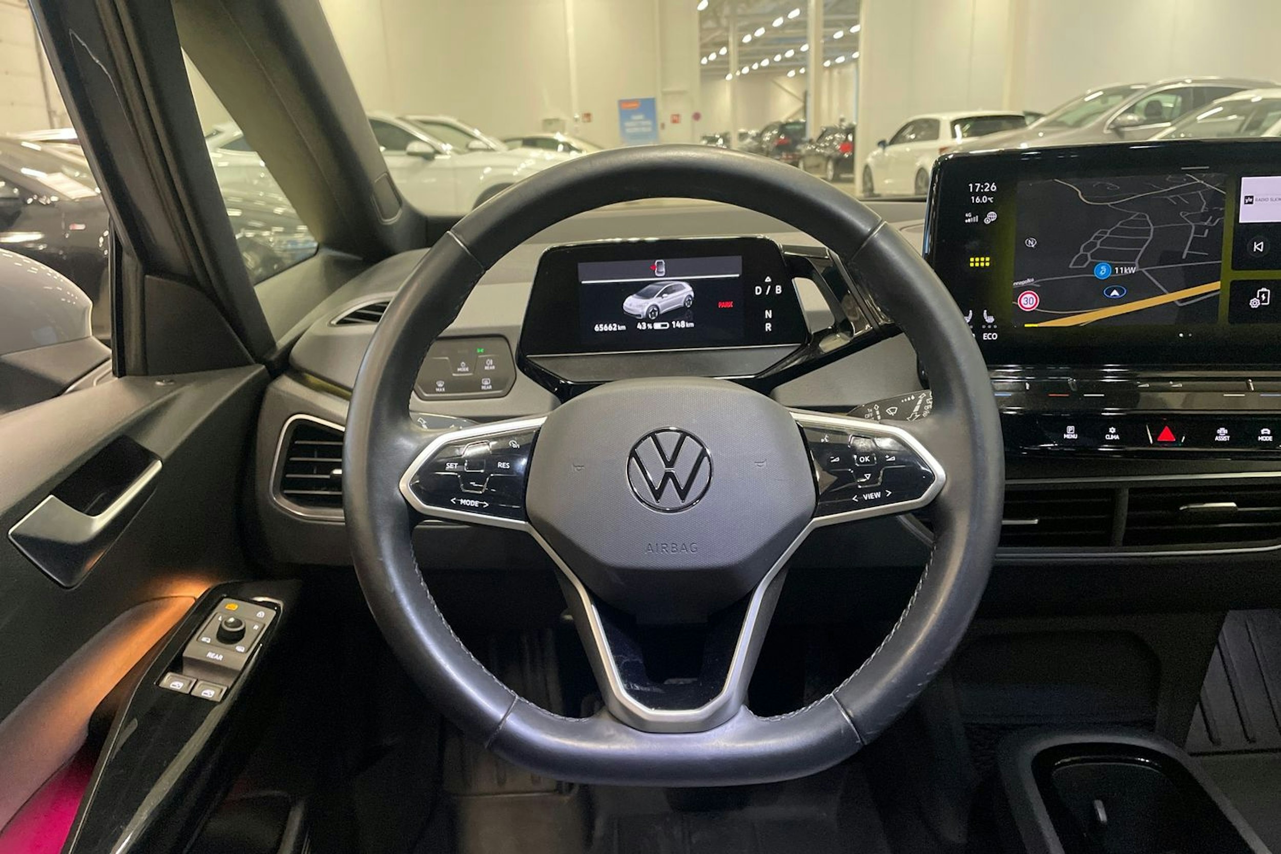 harmaa Volkswagen ID.3 2023 kuva 14.