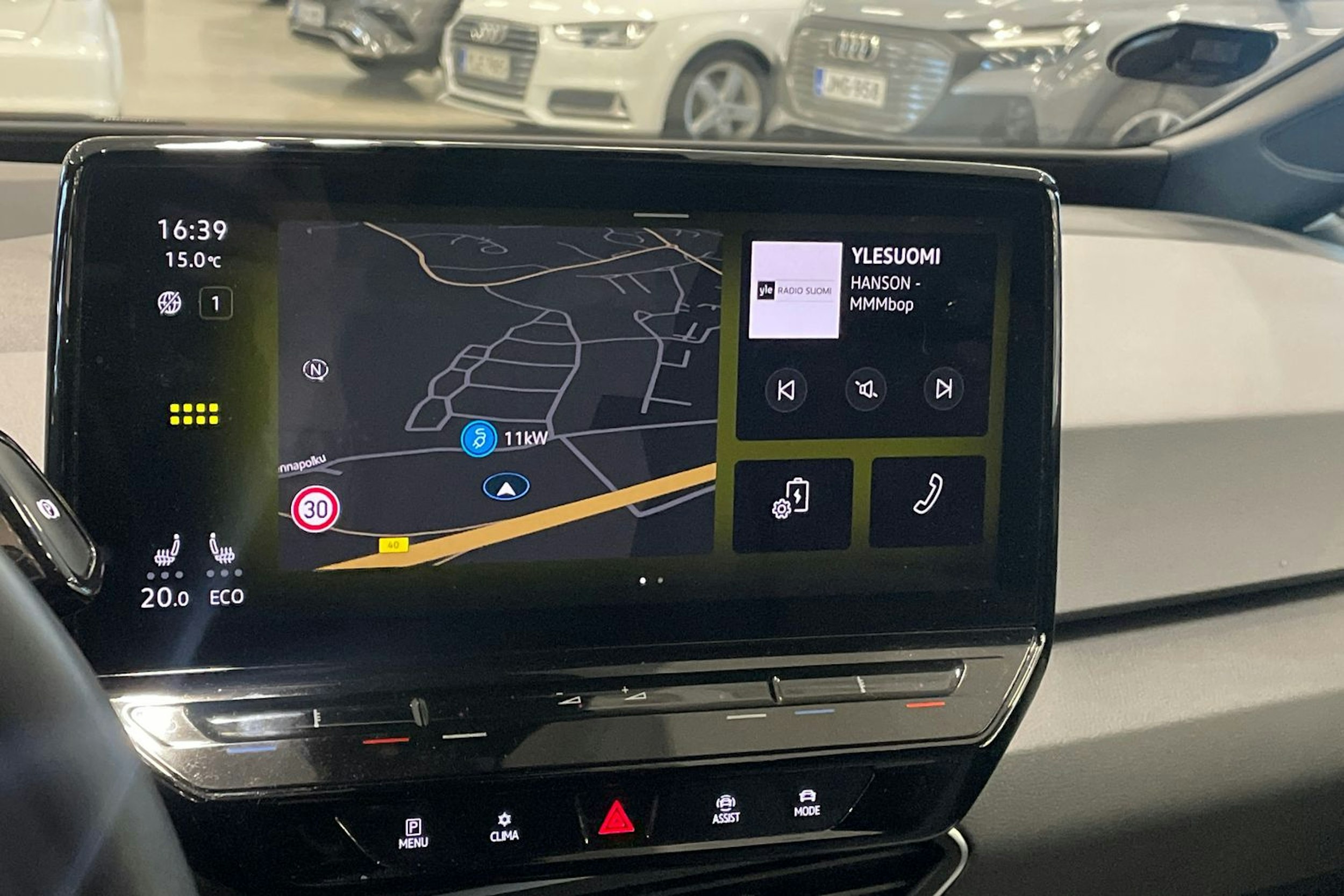 harmaa Volkswagen ID.3 2023 kuva 23.