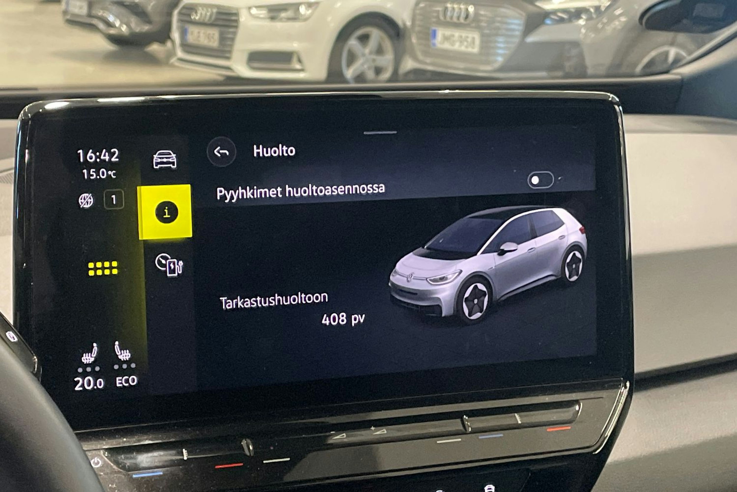 harmaa Volkswagen ID.3 2023 kuva 26.