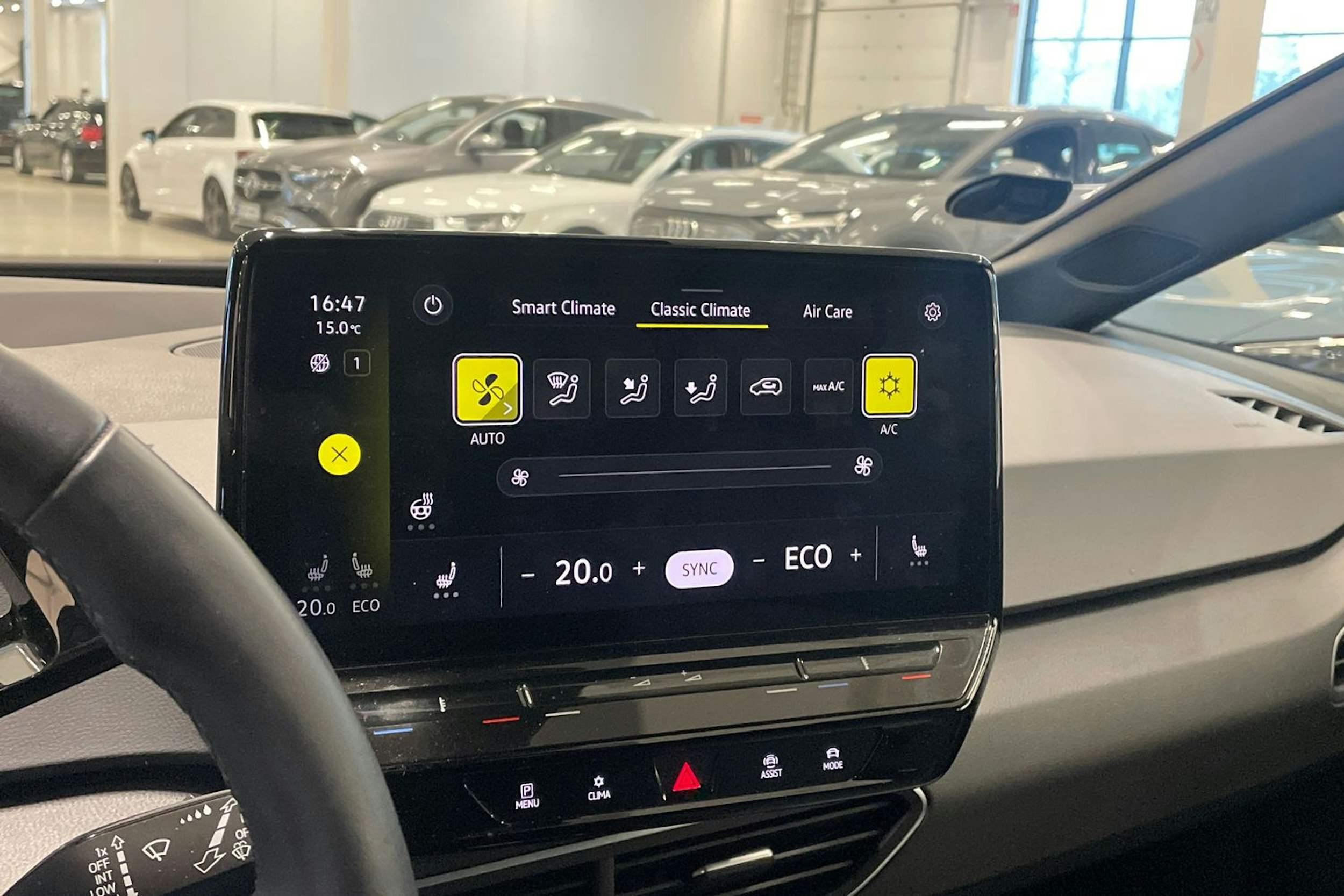 harmaa Volkswagen ID.3 2023 kuva 28.