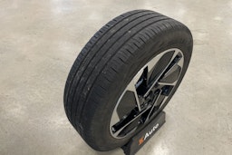 harmaa Volkswagen ID.3 2023 kuva 38.