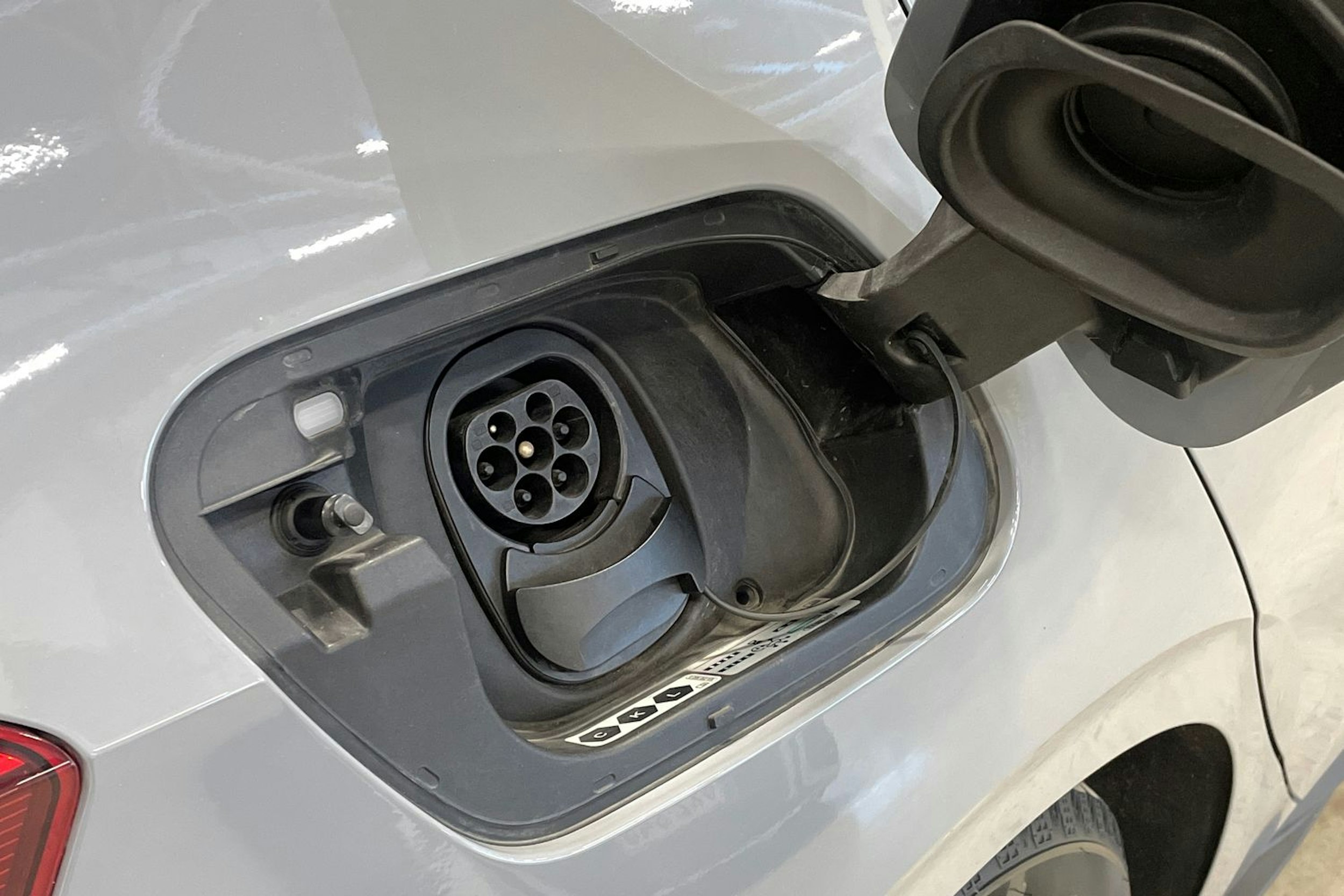 harmaa Volkswagen ID.3 2023 kuva 39.