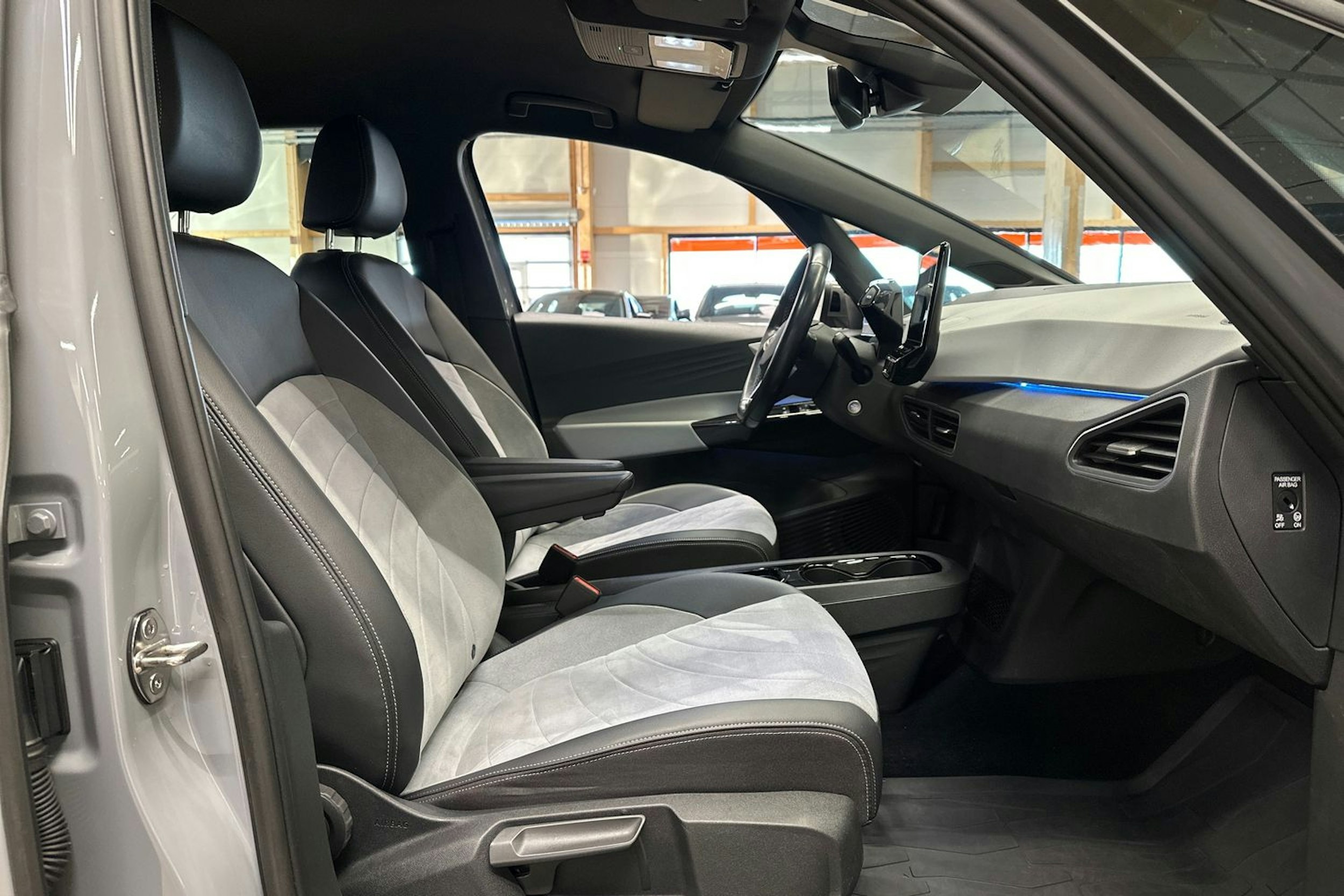 harmaa Volkswagen ID.3 2023 kuva 14.