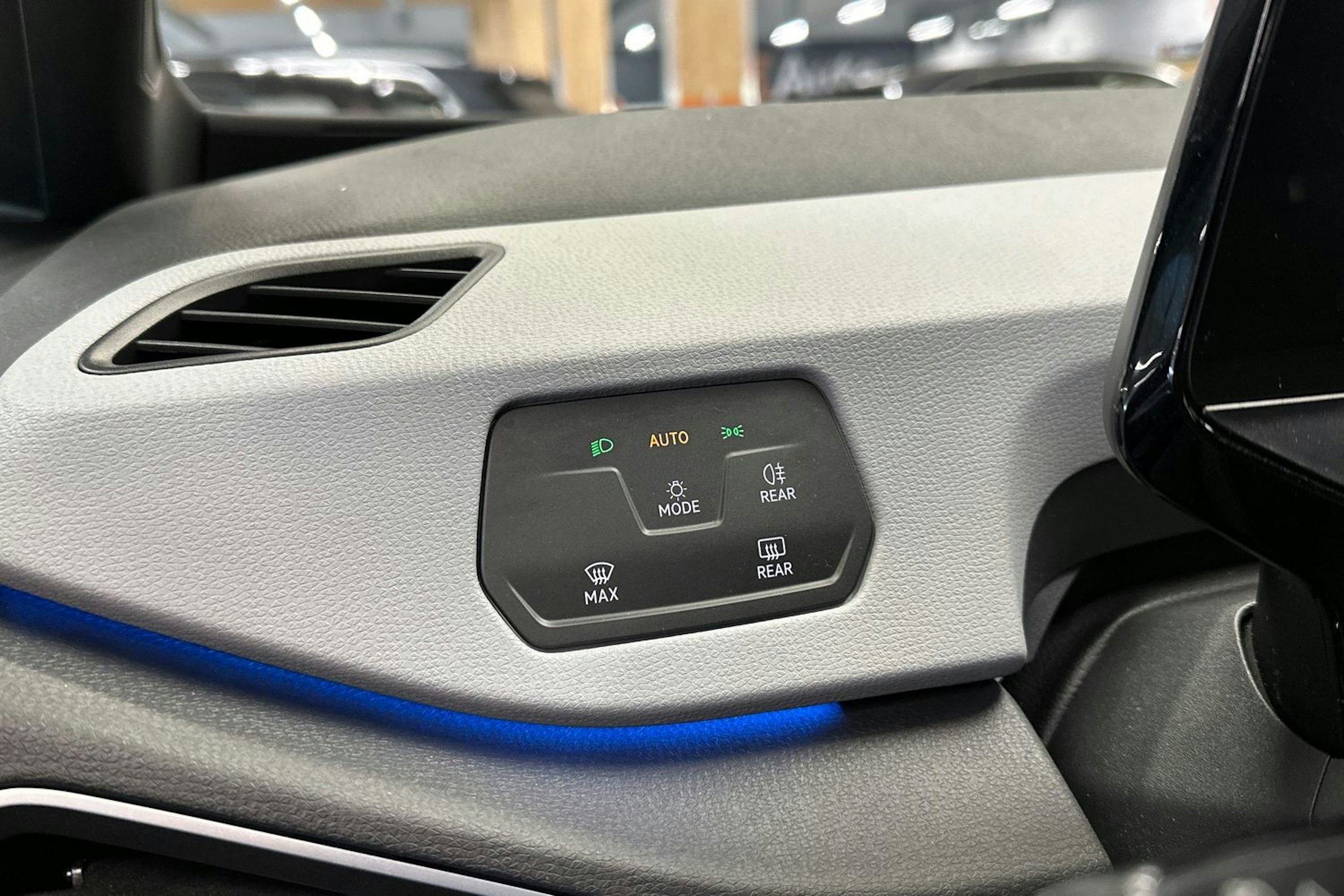 harmaa Volkswagen ID.3 2023 kuva 26.