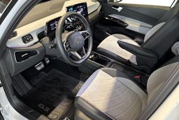 Valkoinen Volkswagen ID.3 2023 kuva 6.