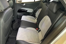 Valkoinen Volkswagen ID.3 2023 kuva 8.