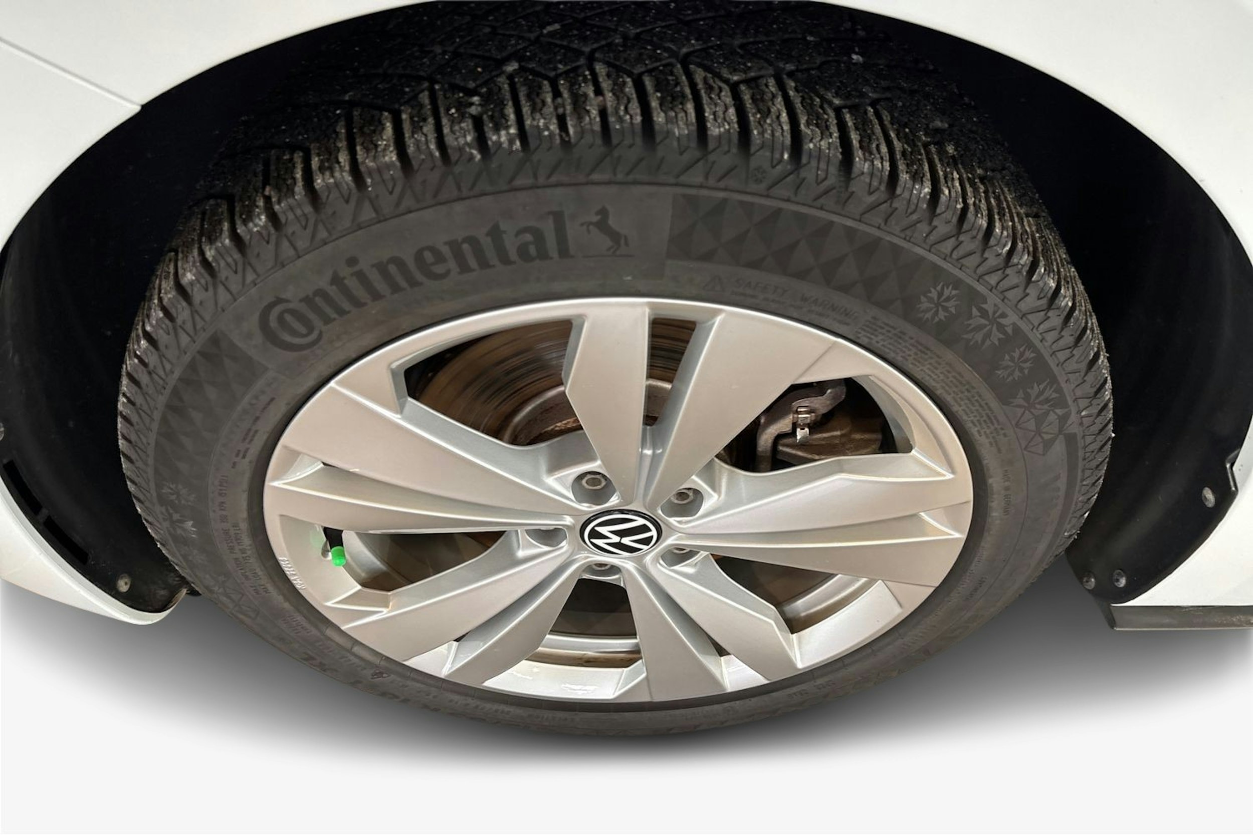 Valkoinen Volkswagen ID.3 2023 kuva 9.