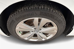 Valkoinen Volkswagen ID.3 2023 kuva 9.