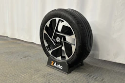 valkoinen Volkswagen ID.3 2023 kuva 10.