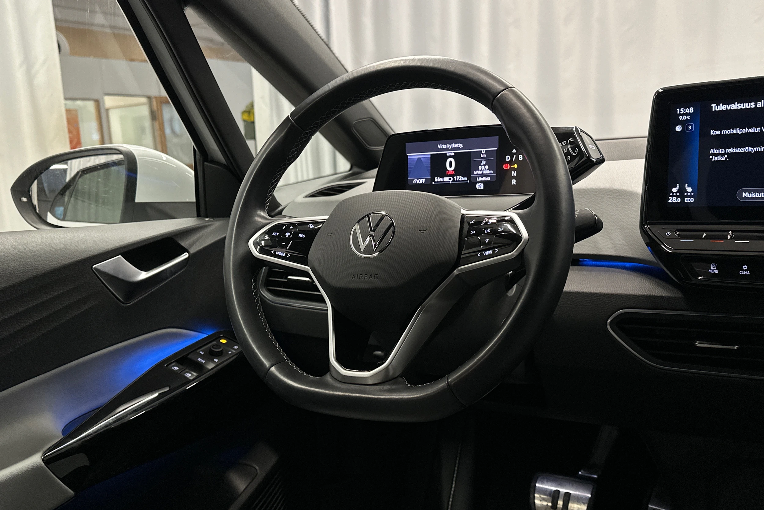 valkoinen Volkswagen ID.3 2023 kuva 13.