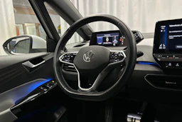 valkoinen Volkswagen ID.3 2023 kuva 13.