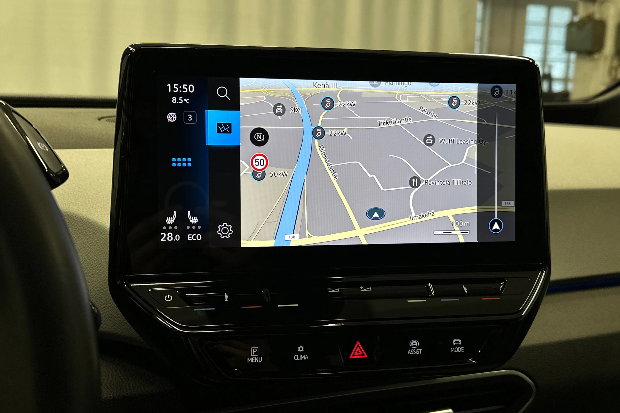 valkoinen Volkswagen ID.3 2023 kuva 18.