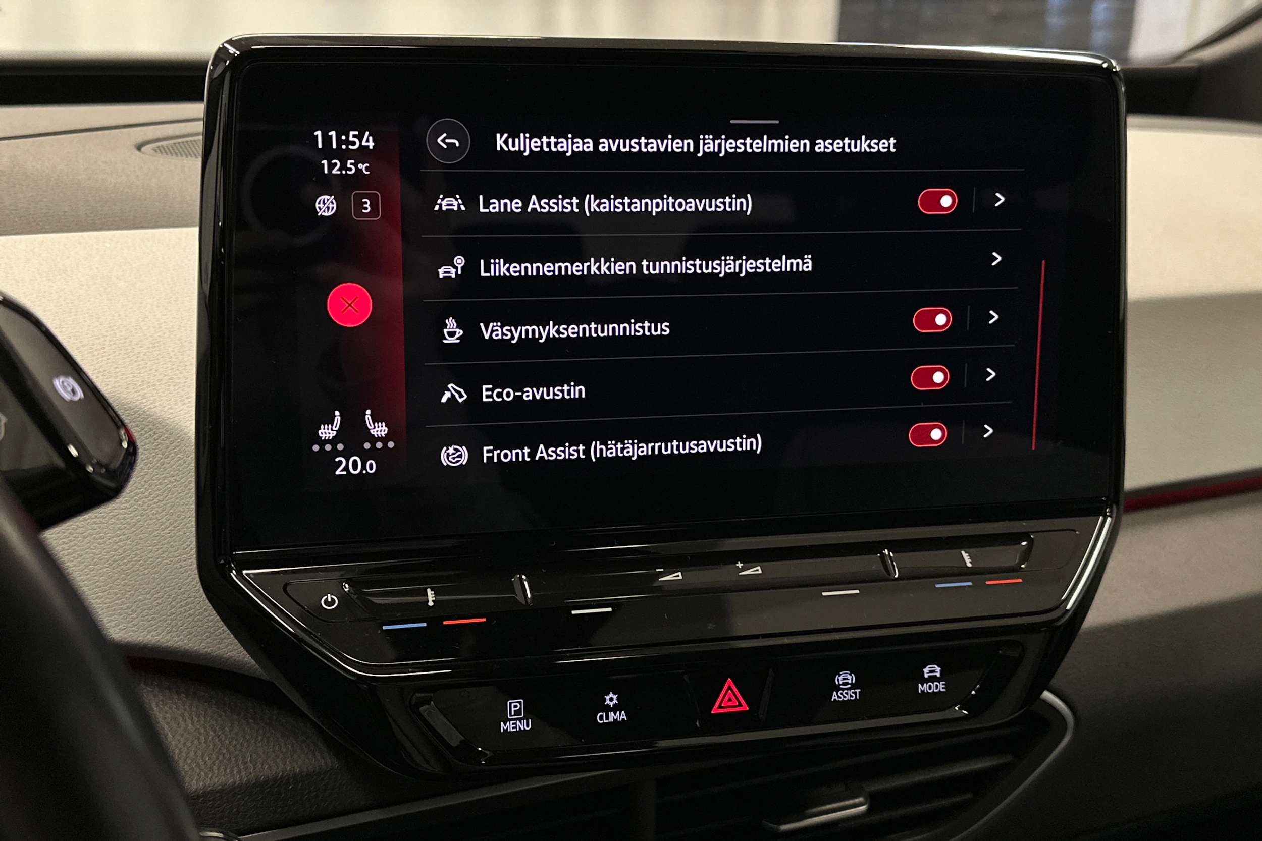 punainen Volkswagen ID.3 2023 kuva 20.