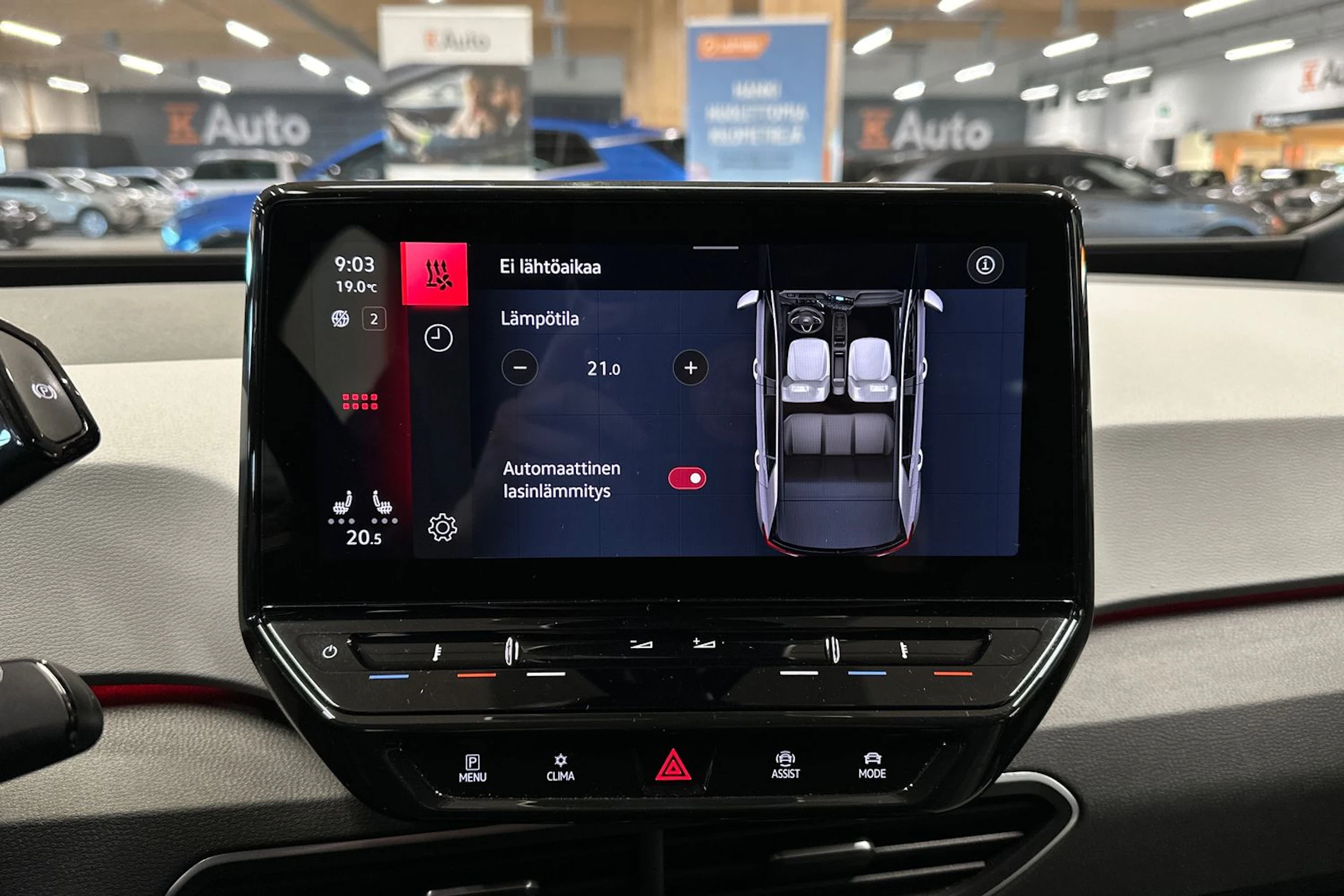 punainen Volkswagen ID.3 2023 kuva 22.