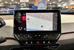 punainen Volkswagen ID.3 2023 kuva 25.