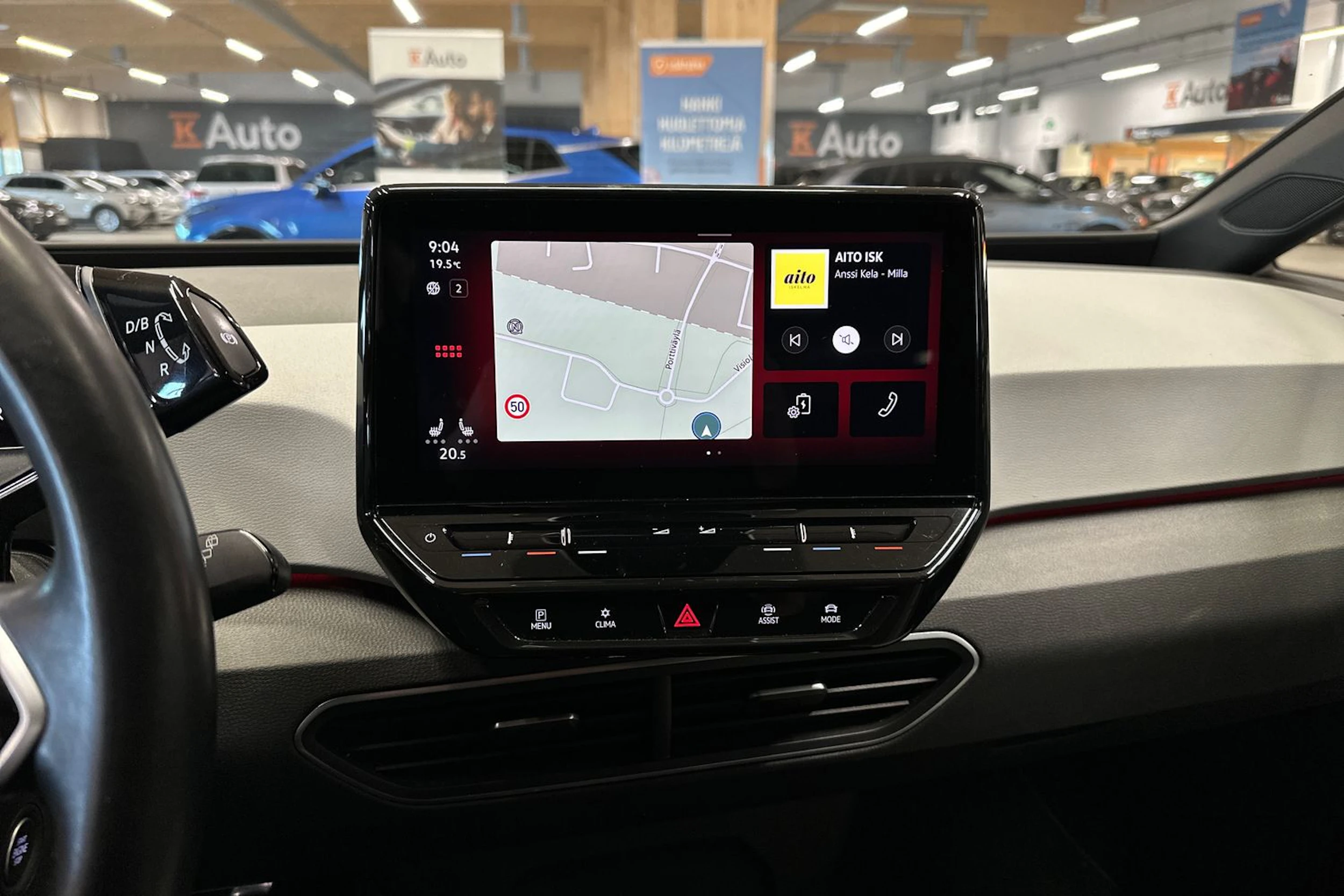 punainen Volkswagen ID.3 2023 kuva 26.