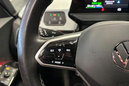 punainen Volkswagen ID.3 2023 kuva 29.