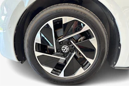 valkoinen Volkswagen ID.3 2023 kuva 9.