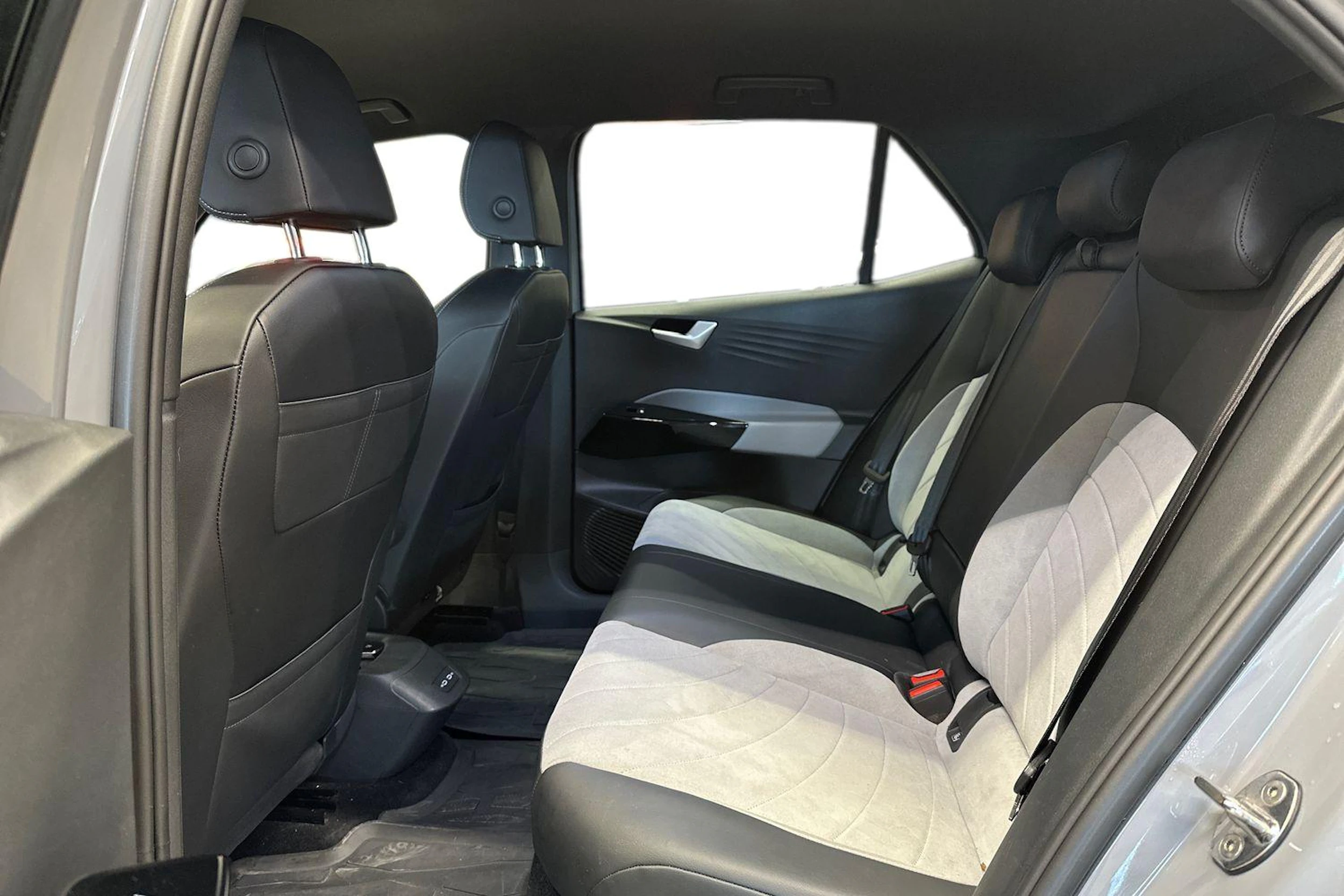 harmaa Volkswagen ID.3 2023 kuva 8.