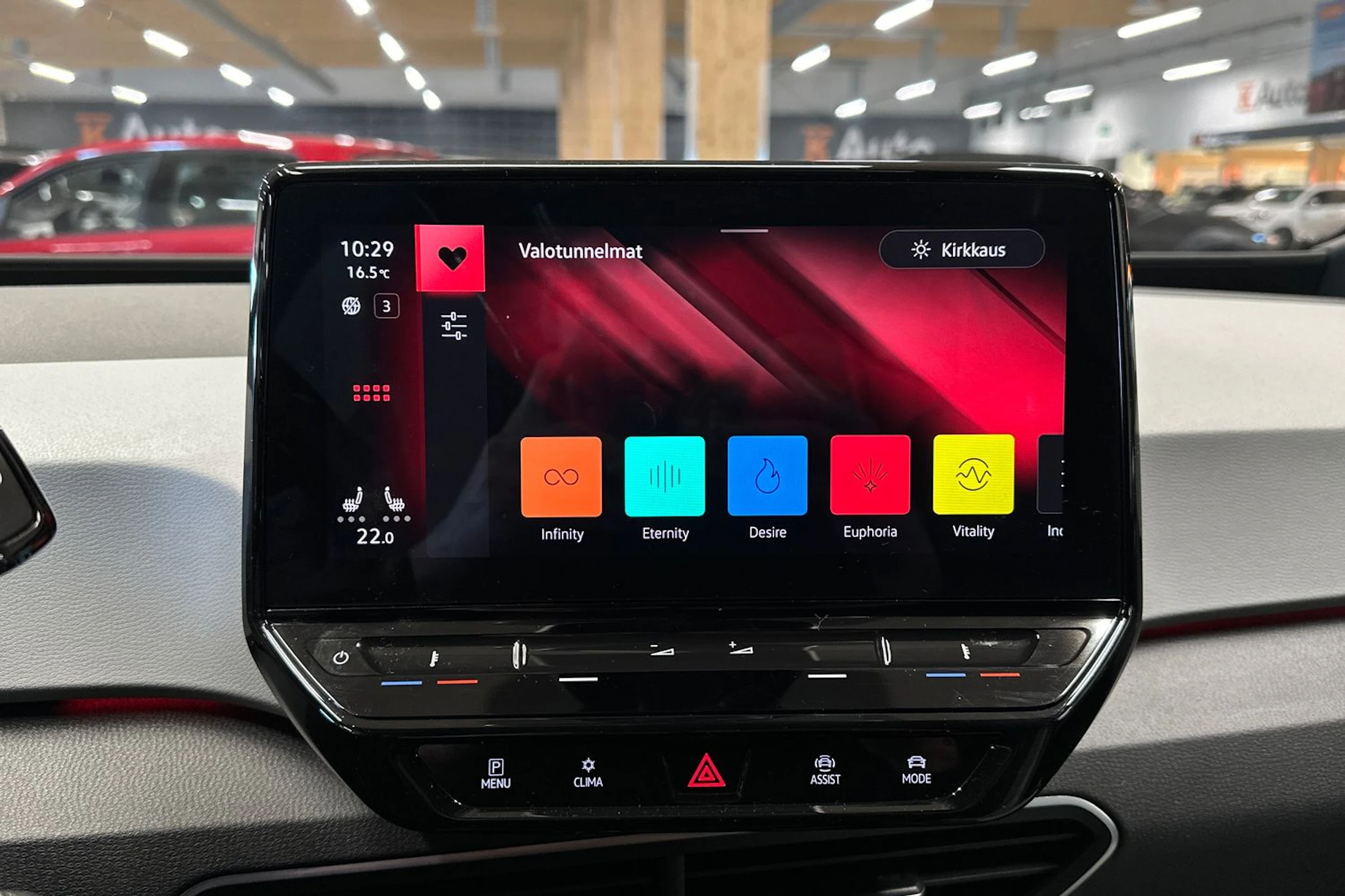 harmaa Volkswagen ID.3 2023 kuva 18.